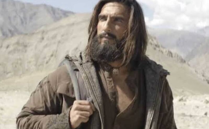 बरसात की रात की मशहूर कव्वाली ‘कारवां की तलाश है’ का नया रूप धुरंधर में, दर्शक दे रहे जबरदस्त प्रतिक्रिया