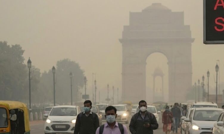 दिल्ली-एनसीआर की हवा बनी गंभीर चुनौती, सुप्रीम कोर्ट ने जताई सख्त चिंता, लागू करने योग्य निर्देशों का संकेत