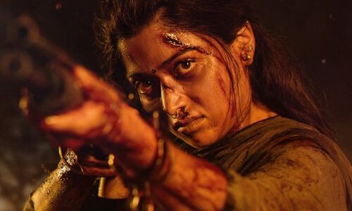 रश्मिका मंदाना का अब तक का सबसे उग्र अवतार: रवींद्र पुल्ले की फिल्म ‘मैसा’ की पहली झलक ने मचाया तहलका रश्मिका मंदाना का अब तक का सबसे उग्र अवतार: रवींद्र पुल्ले की फिल्म ‘मैसा’ की पहली झलक ने मचाया तहलका