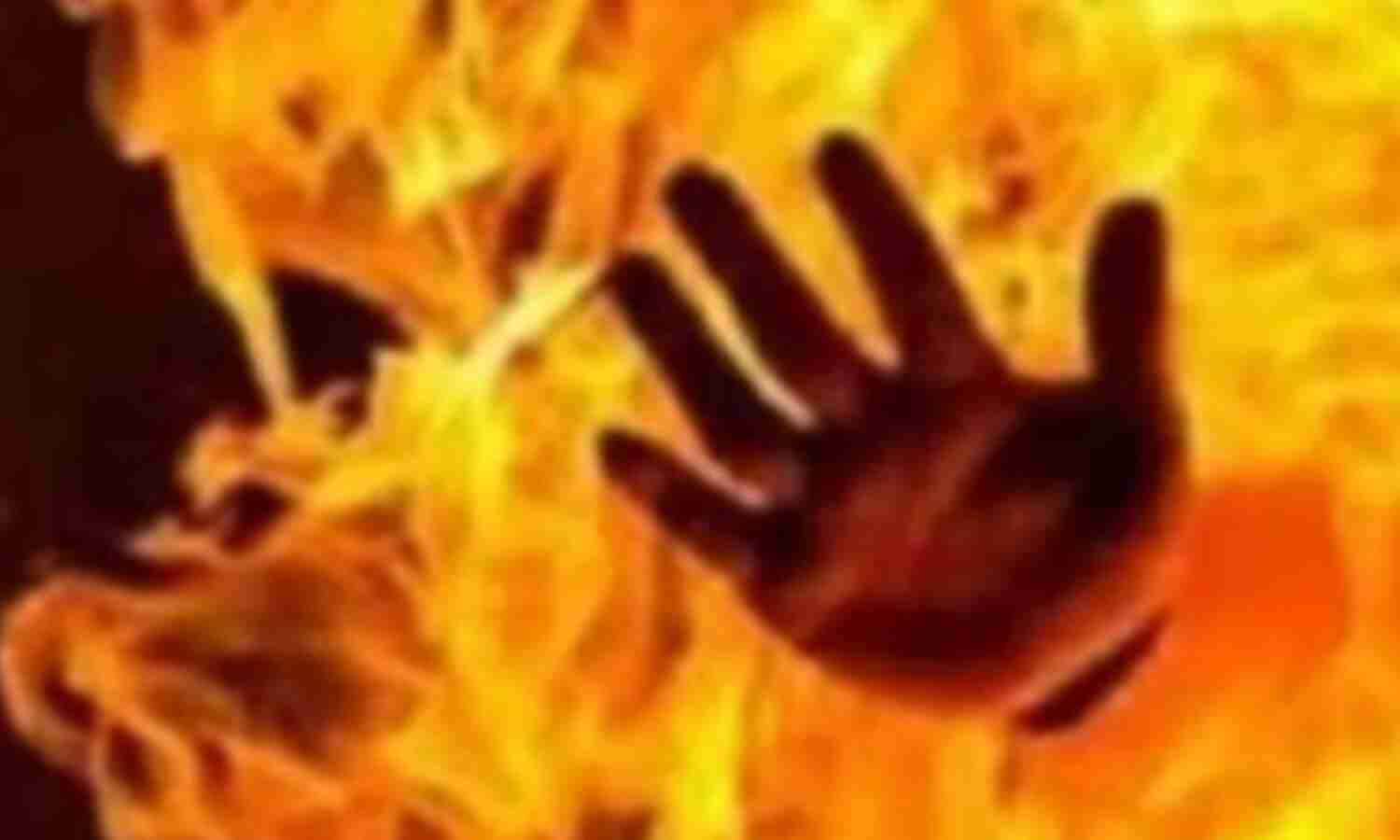 बेंगलुरु में खौफनाक वारदात: शादी से इनकार पर किराएदार ने महिला को पेट्रोल डालकर जलाया