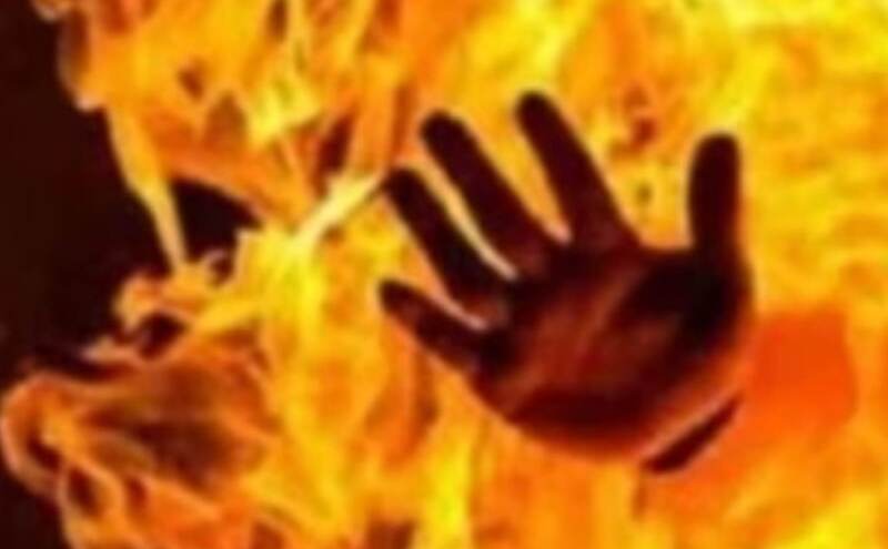 बेंगलुरु में खौफनाक वारदात: शादी से इनकार पर किराएदार ने महिला को पेट्रोल डालकर जलाया