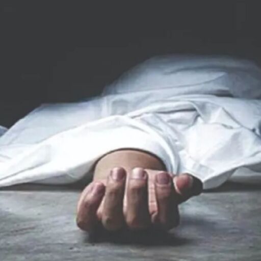 झारखंड के जमशेदपुर से सटे आदित्यपुर के शिवनारायणपुर जंगल में दफन मिला अज्ञात शव, खून के निशान और जले दस्तावेजों से हत्या की आशंका गहराई