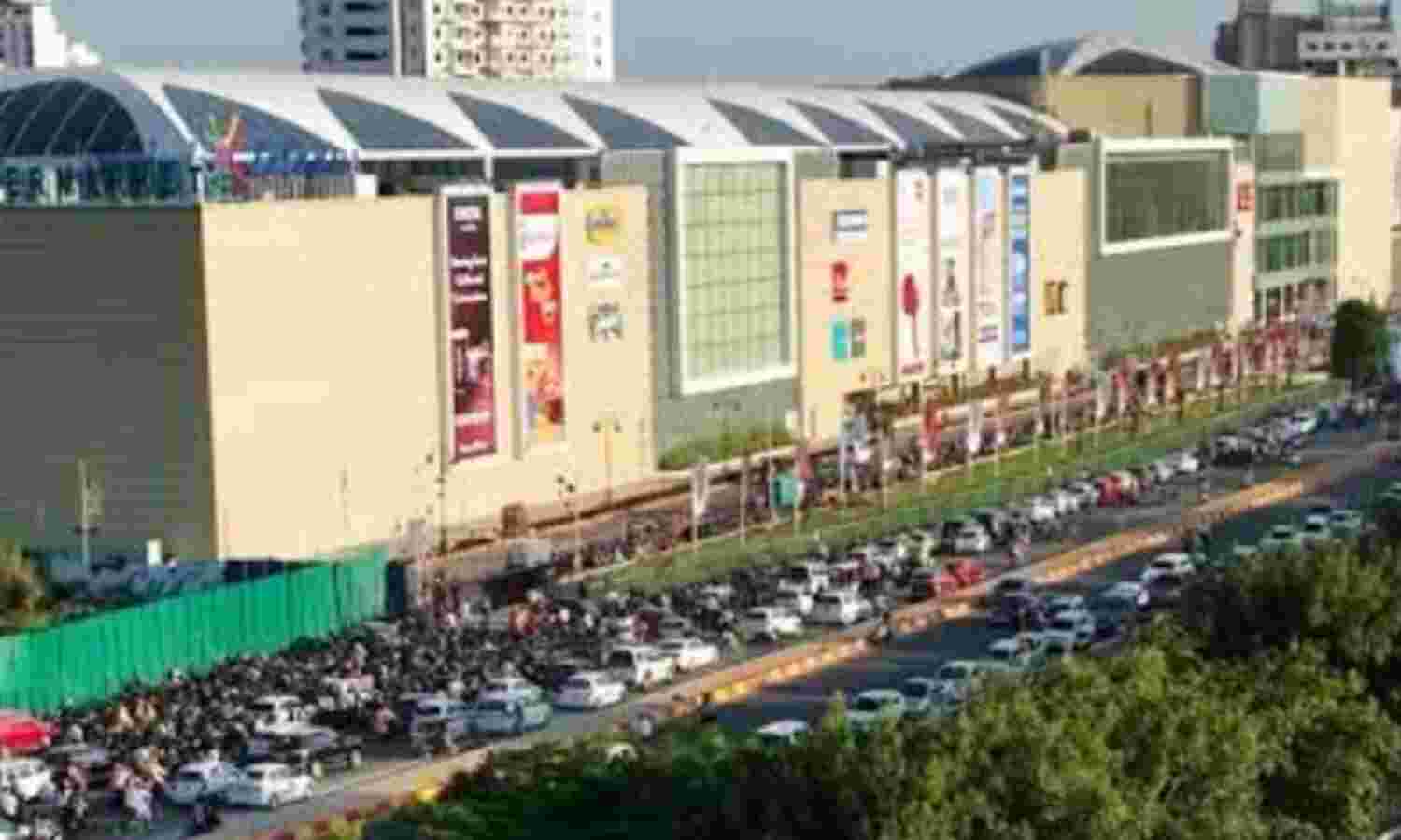 Lucknow Lulu Mall पर इनकम टैक्स की बड़ी कार्रवाई, 27 करोड़ की टैक्स देनदारी में बैंक अकाउंट सीज