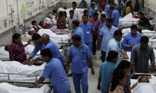 इंदौर में दूषित पेयजल पीने से कई मौत का दावा, प्रशासन ने की केवल तीन मौतों की पुष्टि, सैकड़ों लोगों के बीमार होने का दावा किया गया है