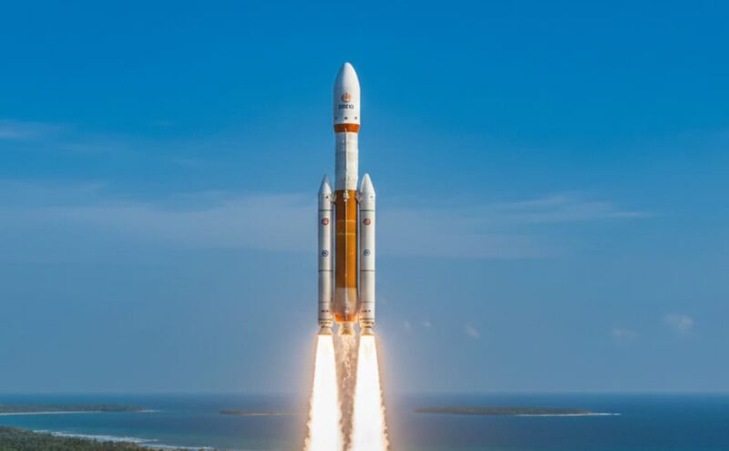 भारत के अंतरिक्ष इतिहास में नया अध्याय: 2026 में गगनयान मिशन का पहला बड़ा परीक्षण, अंतरिक्ष में जाएगा ‘व्योममित्र’