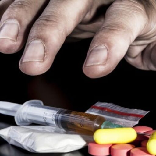 शाहजहांपुर में मौलाना तौकीर रजा के बेटे की कार दुर्घटनाग्रस्त, वाहन से संदिग्ध बैग में ड्रग्स और सिरिंज बरामद