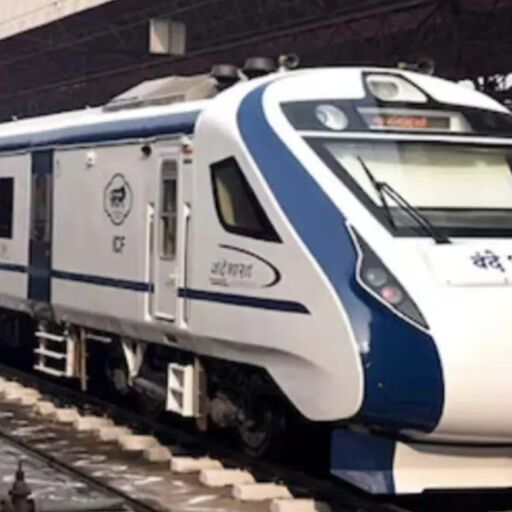 देवबंद में वंदे भारत एक्सप्रेस पर पथराव, शीशा टूटा; यात्रियों में मची अफरातफरी