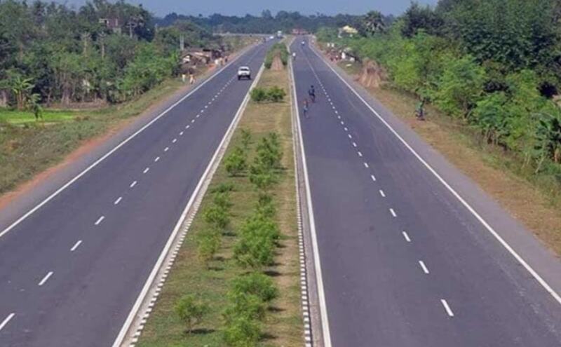 गंगा एक्सप्रेसवे फरवरी में खुलेगा: मेरठ से प्रयागराज तक सफर होगा तेज, टोल प्लाजा पर हाईटेक कैमरा सिस्टम तैयार