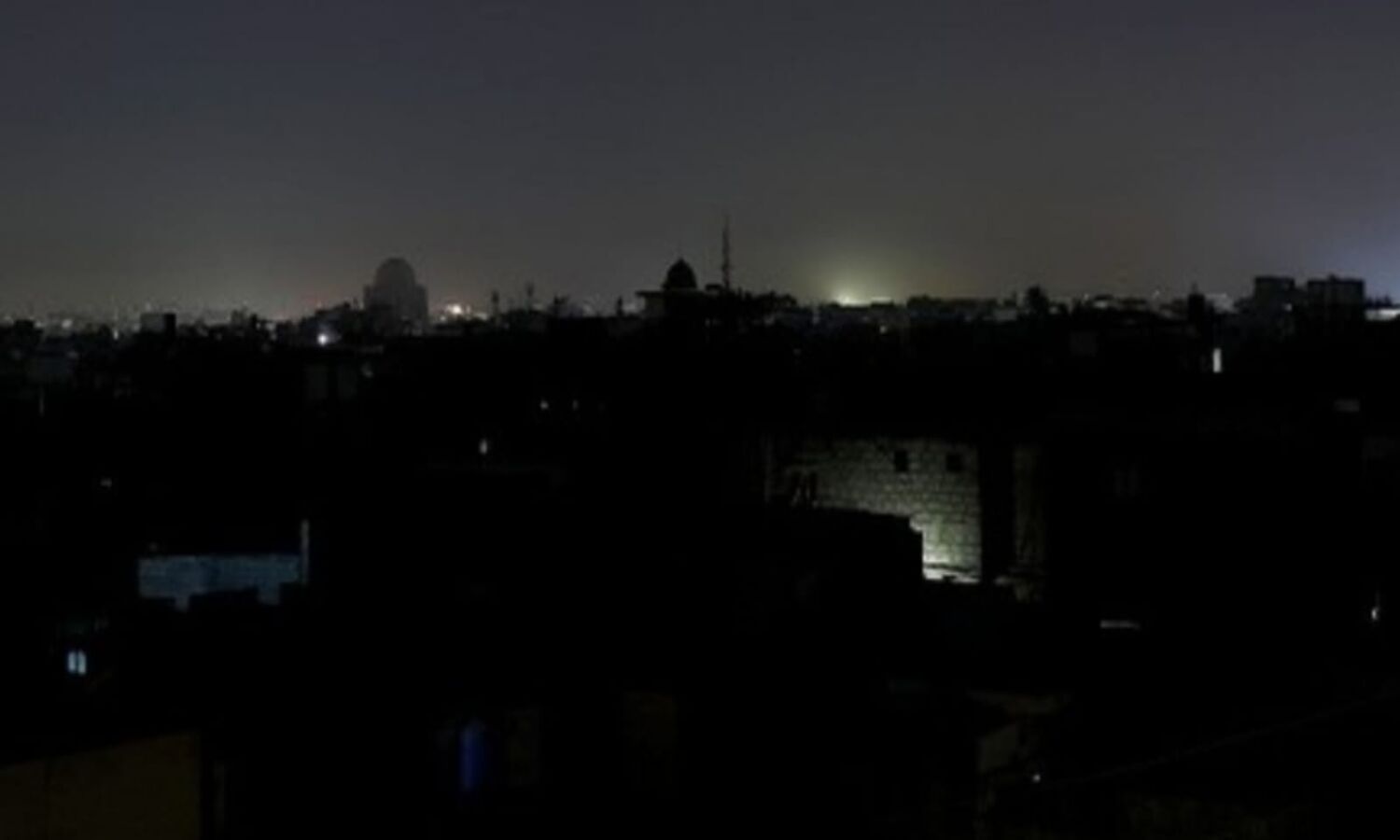 उत्तर प्रदेश के 75 जिलों में आज ब्लैकआउट मॉकड्रिल, शाम 6 बजे बजेगा सायरन