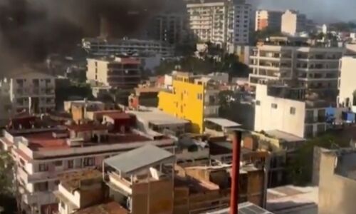 मैक्सिको में एल मेंचो की मौत के बाद हिंसा की आग, CJNG कार्टेल के गढ़ों में अराजकता मैक्सिको में एल मेंचो की मौत के बाद हिंसा की आग, CJNG कार्टेल के गढ़ों में अराजकता