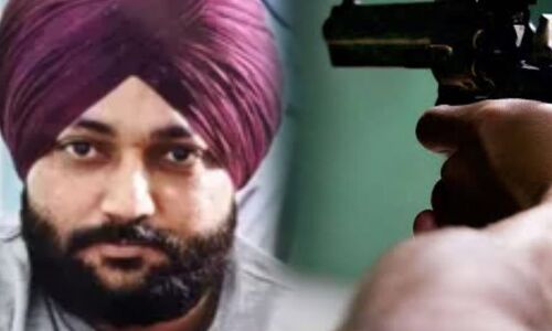 मेरठ में सरेआम मर्डर: पत्नी के प्रेमी की गोली मारकर हत्या, आरोपी ने बाइक पर बनाया वीडियो मेरठ में सरेआम मर्डर: पत्नी के प्रेमी की गोली मारकर हत्या, आरोपी ने बाइक पर बनाया वीडियो