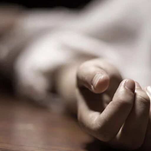 बस्ती में सिरफिरे युवक की सनसनीखेज वारदात: 12वीं की छात्रा की घर में घुसकर गोली मारकर हत्या बस्ती में सिरफिरे युवक की सनसनीखेज वारदात: 12वीं की छात्रा की घर में घुसकर गोली मारकर हत्या