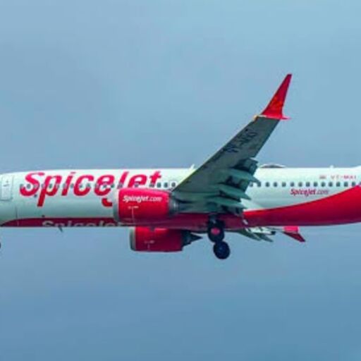 खाड़ी संकट के बीच SpiceJet का रेस्क्यू मिशन, UAE से 8 विशेष उड़ानें; कुवैत में 300 भारतीय फंसे