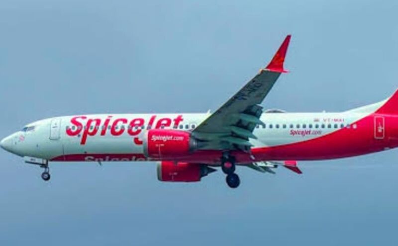 खाड़ी संकट के बीच SpiceJet का रेस्क्यू मिशन, UAE से 8 विशेष उड़ानें; कुवैत में 300 भारतीय फंसे
