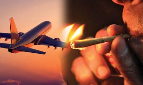 दिल्ली-गोवा उड़ान में यात्री ने शौचालय में पी बीड़ी, अकासा एयर की फ्लाइट में हड़कंप; पुलिस ने दर्ज किया मामला