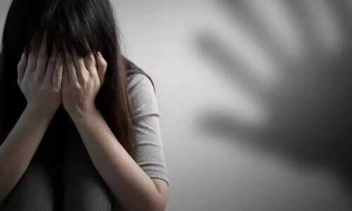 मुजफ्फरनगर में हैवानियत की हदें पार करने वाला मामा पुलिस मुठभेड़ में घायल: डेढ़ वर्षीय भांजी से दुष्कर्म के बाद भाग रहे आरोपी को खतौली पुलिस ने दबोचा