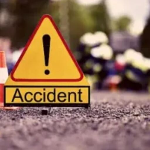 कानपुर में भीषण सड़क हादसा: दिल्ली-हाइवे पर बस और ट्रक की जोरदार भिड़ंत, चालक की मौत और दर्जनों यात्री घायल कानपुर में भीषण सड़क हादसा: दिल्ली-हाइवे पर बस और ट्रक की जोरदार भिड़ंत, चालक की मौत और दर्जनों यात्री घायल