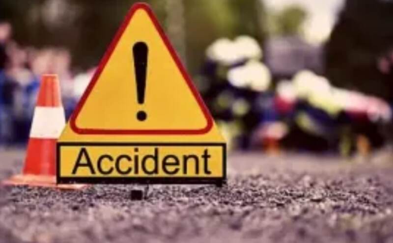 कानपुर में भीषण सड़क हादसा: दिल्ली-हाइवे पर बस और ट्रक की जोरदार भिड़ंत, चालक की मौत और दर्जनों यात्री घायल