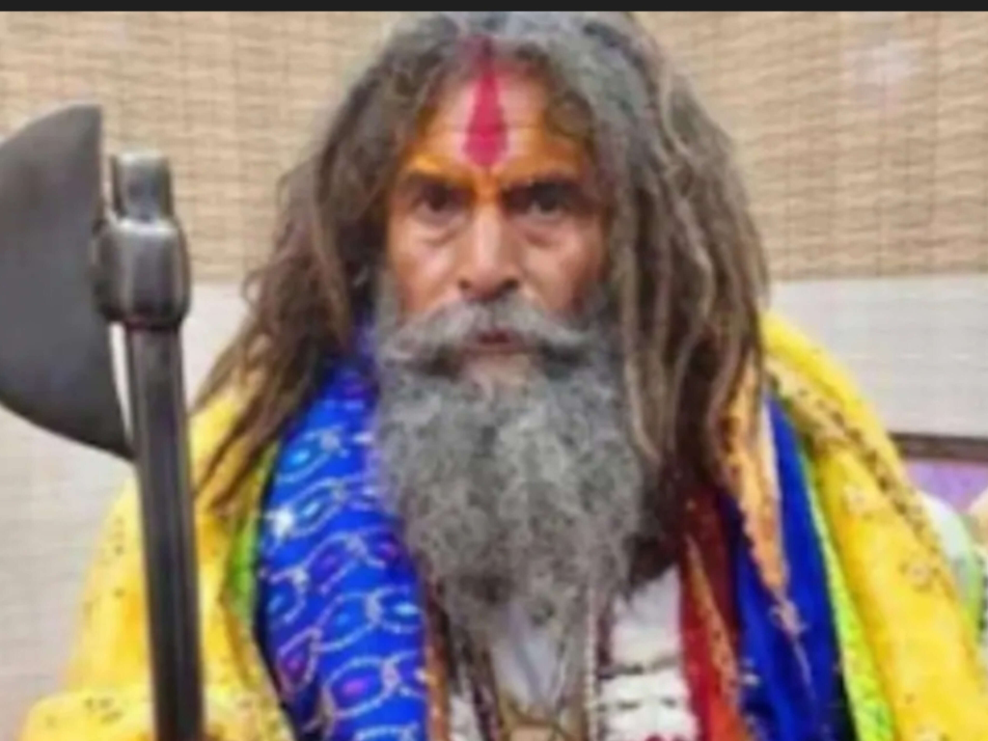 मथुरा में फरसा बाबा की मौत पर मचा भारी बवाल: क्या वाकई यह महज एक हादसा था या कुछ और? पुलिस का बड़ा खुलासा मथुरा में फरसा बाबा की मौत पर मचा भारी बवाल: क्या वाकई यह महज एक हादसा था या कुछ और? पुलिस का बड़ा खुलासा