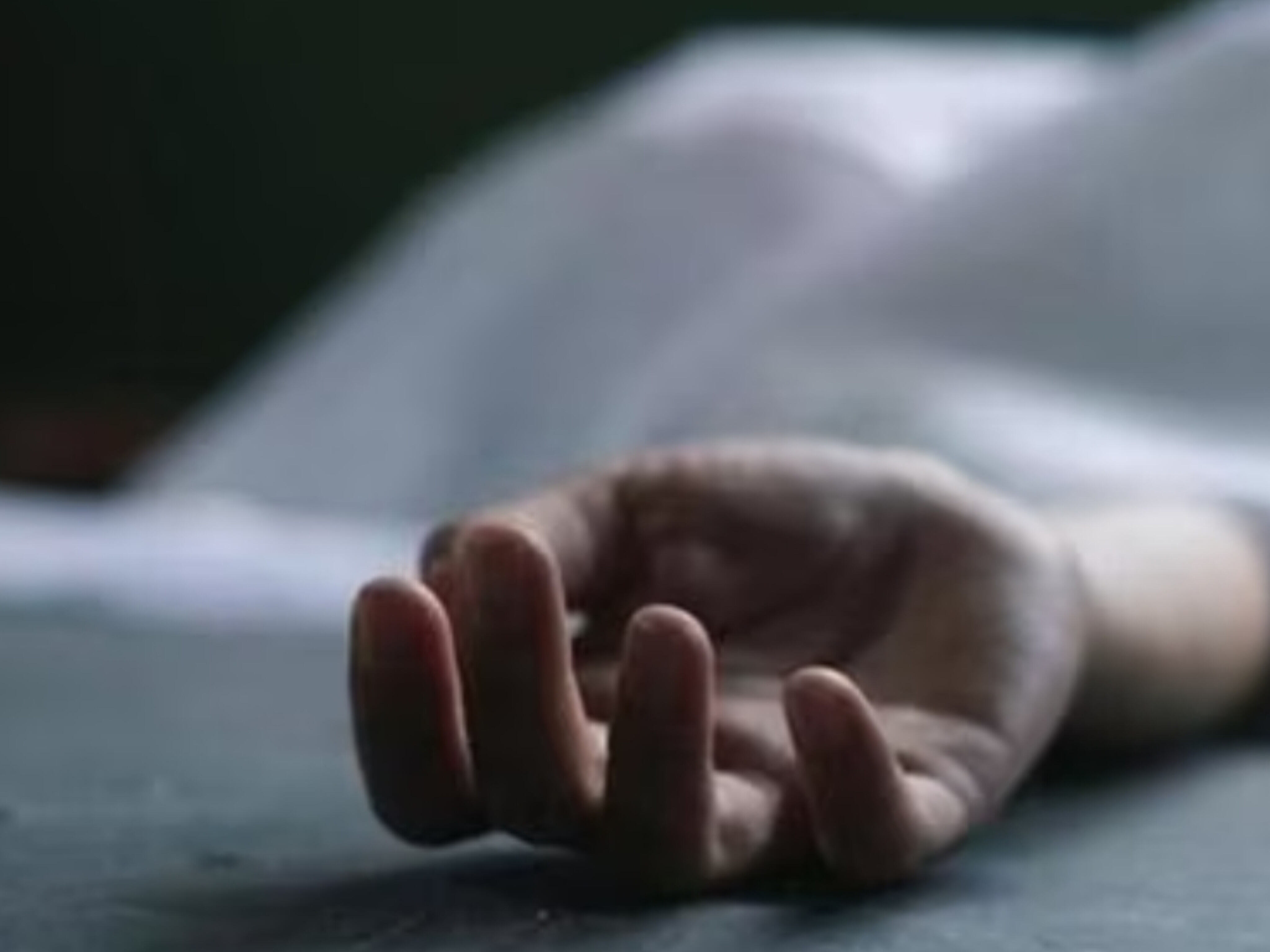 नोएडा की एक हाई-राइज सोसाइटी की 28वीं मंजिल से गिरी 21 वर्षीय युवती, क्या यह महज एक हादसा था या छिपा है कोई गहरा राज? नोएडा की एक हाई-राइज सोसाइटी की 28वीं मंजिल से गिरी 21 वर्षीय युवती, क्या यह महज एक हादसा था या छिपा है कोई गहरा राज?