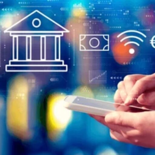 मैनपुरी में खेत में काम कर रही साधारण सी महिला के फोन पर आया ऐसा मैसेज, जिसने बैंक से लेकर प्रशासन तक के उड़ा दिए होश!