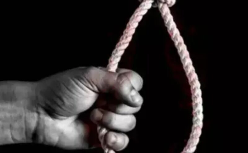 शाहजहांपुर में सरकारी कार्रवाई के दौरान मचा हड़कंप: आखिर एक परिवार को क्यों उठाना पड़ा यह खौफनाक कदम?