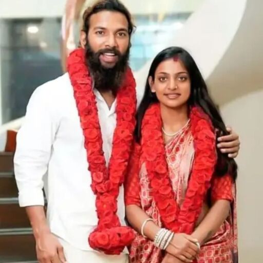 सोशल मीडिया पर छाई उस चर्चित शादी का गहरा राज: जांच में मोनालिसा की उम्र ने पलट दी पूरी कहानी सोशल मीडिया पर छाई उस चर्चित शादी का गहरा राज: जांच में मोनालिसा की उम्र ने पलट दी पूरी कहानी