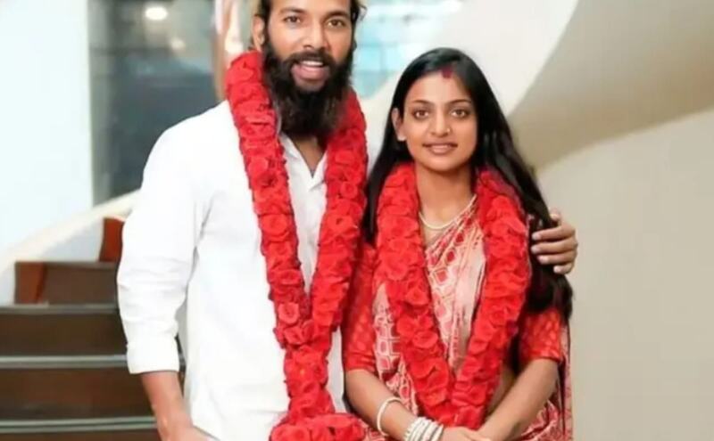 рд╕реЛрд╢рд▓ рдореАрдбрд┐рдпрд╛ рдкрд░ рдЫрд╛рдИ рдЙрд╕ рдЪрд░реНрдЪрд┐рдд рд╢рд╛рджреА рдХрд╛ рдЧрд╣рд░рд╛ рд░рд╛рдЬ: рдЬрд╛рдВрдЪ рдореЗрдВ рдореЛрдирд╛рд▓рд┐рд╕рд╛ рдХреА рдЙрдореНрд░ рдиреЗ рдкрд▓рдЯ рджреА рдкреВрд░реА рдХрд╣рд╛рдиреА рд╕реЛрд╢рд▓ рдореАрдбрд┐рдпрд╛ рдкрд░ рдЫрд╛рдИ рдЙрд╕ рдЪрд░реНрдЪрд┐рдд рд╢рд╛рджреА рдХрд╛ рдЧрд╣рд░рд╛ рд░рд╛рдЬ: рдЬрд╛рдВрдЪ рдореЗрдВ рдореЛрдирд╛рд▓рд┐рд╕рд╛ рдХреА рдЙрдореНрд░ рдиреЗ рдкрд▓рдЯ рджреА рдкреВрд░реА рдХрд╣рд╛рдиреА