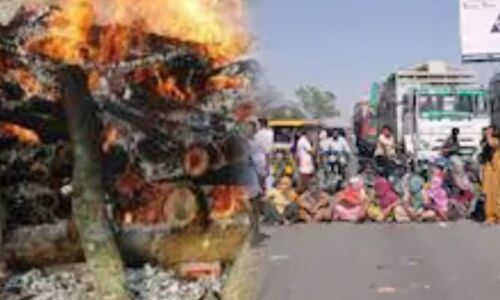 हापुड़ में खाकी की भारी चूक: परिजन थाने में ढूंढते रहे और पुलिस ने गुपचुप तरीके से क्यों कर दिया अंतिम काम? हापुड़ में खाकी की भारी चूक: परिजन थाने में ढूंढते रहे और पुलिस ने गुपचुप तरीके से क्यों कर दिया अंतिम काम?