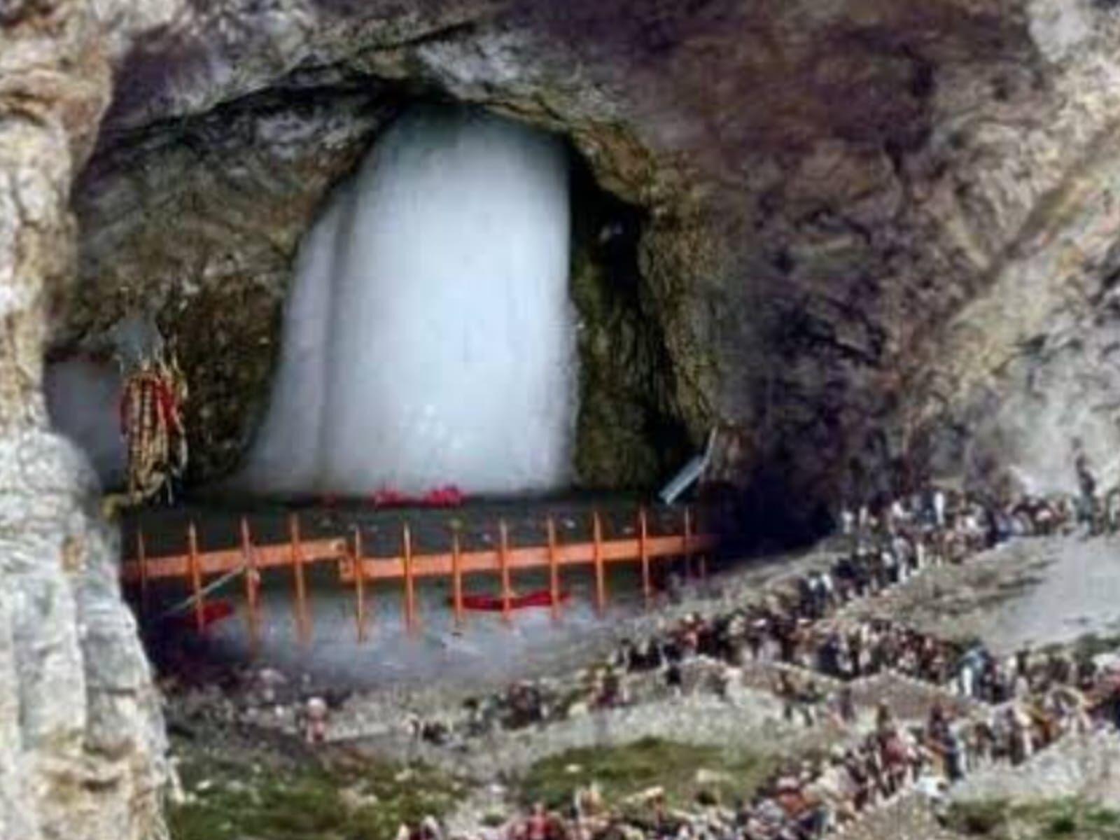 हिमालय की गोद में बाबा बर्फानी का बुलावा: इस बार 57 दिनों का होगा कठिन सफर, जानें कब से खुल रहे हैं किस्मत के द्वार? हिमालय की गोद में बाबा बर्फानी का बुलावा: इस बार 57 दिनों का होगा कठिन सफर, जानें कब से खुल रहे हैं किस्मत के द्वार?