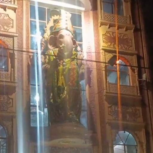 कानपुर के सिद्ध मंदिर में हुई ऐसी गुस्ताखी, सीसीटीवी फुटेज देख उड़े पुलिस के होश; क्या है पूरा मामला? कानपुर के सिद्ध मंदिर में हुई ऐसी गुस्ताखी, सीसीटीवी फुटेज देख उड़े पुलिस के होश; क्या है पूरा मामला?