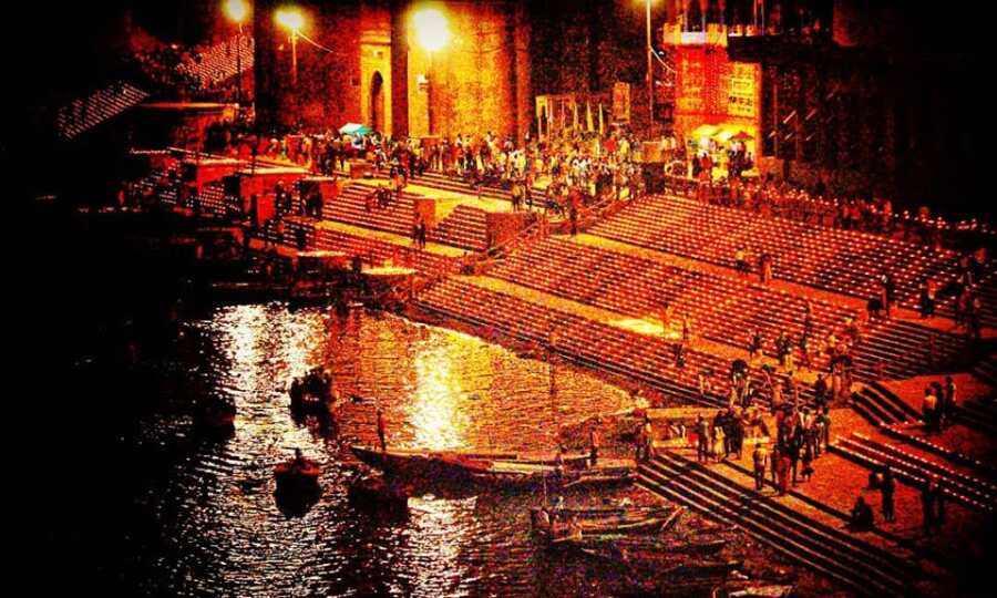 devdeepawali, varanasi,banaras, benaras, india, incredibleindia, ganges, lonelyplanetindia, indiaphotoproject, undiscovered, ganga, festivaloflights, clouds, meadow, holyriver, kashivishwanath, thetravelography, travelquotes, indianblogger, solotraveler, bloggersmeet, instatraveller,