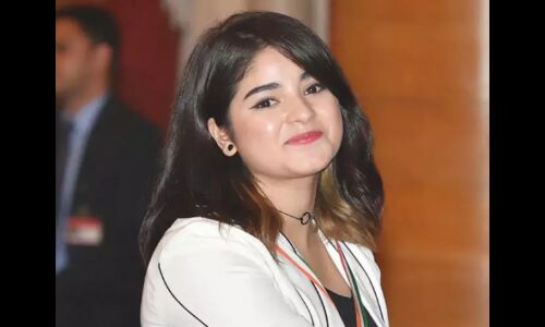 17 की उम्र में 4 साल से डिप्रेशन में हैं दंगल की ये एक्ट्रेस, कभी भी आ जाता है अटैक