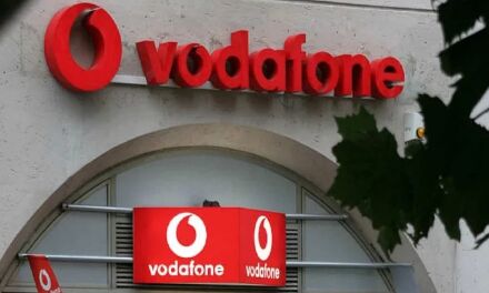 #बड़ी खुशखबरी: Jio GigaFiber लांचिंग से पहले वोडाफोन ने दिया 4 महीने फ्री इंटरनेट