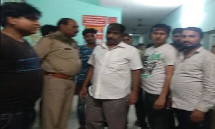 यूपी: आईसीयू में भर्ती महिला से छेड़छाड़, अस्पताल में तीमारदारों का जबरदस्त हंगामा