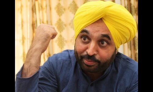 केजरीवाल की माफी के बाद AAP में मचा घमासान, पद से इस्तीफा दे गए भगवंत मान