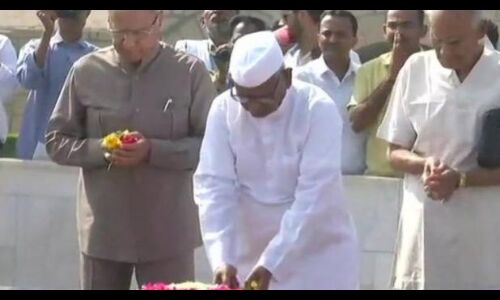 LIVE: थोड़ी देर में भूख हड़ताल शुरू करेंगे अन्‍ना, किसानों को पेंशन समेत 7 मांगें रखीं