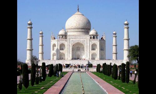 आगरा में आज से शुरू होगा एक टिकट पर सिर्फ तीन घंटे ताज का दीदार