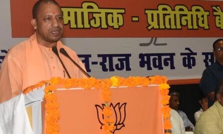 भाजपा सांसद ने योगी पर उठाए सवाल, बोले- मनोज सिन्हा सीएम बनते तो होता पूर्वांचल का विकास