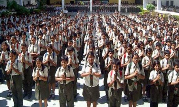 केंद्रीय विद्यालयों में हिंदी में ही प्रार्थना क्यों? सुप्रीम कोर्ट में याचिका दायर