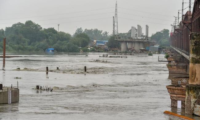 उतराखंड से छोड़े जा रहे पानी ने बढ़ाई दिल्ली, हरियाणा की चिंता