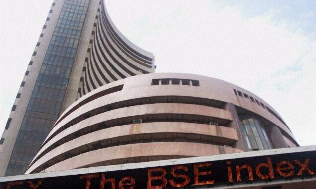 सेंसेक्स 261 अंक चढ़कर 34924 के स्तर पर, निफ्टी 10612 के स्तर पर बंद