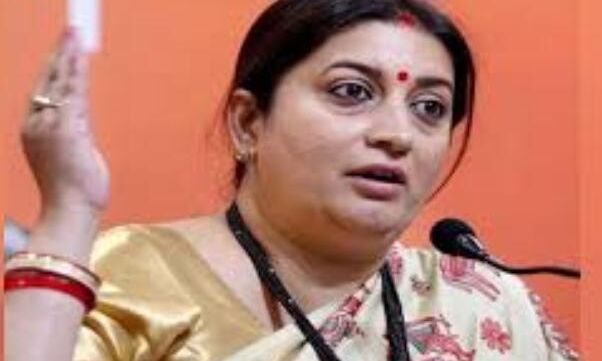 इंदिरा गांधी की जयंती पर आज अमेठी को करोड़ों के तोहफे देंगी स्मृति ईरानी