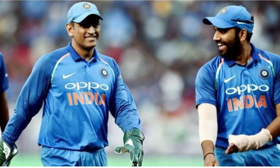INDvsAUS: रोहित शर्मा ने किया खुलासा, क्यों धोनी का टीम में होना ही काफी है