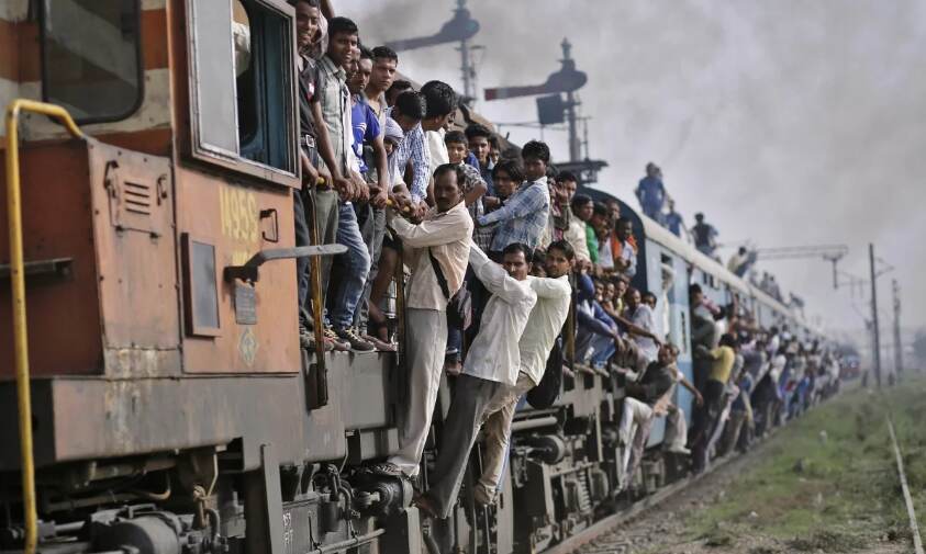 रेलवे के तीन प्रमुख मोर्चों पर टिकी हैं सबकी निगाहें -सेफ्टी, स्पीड और कंफर्ट