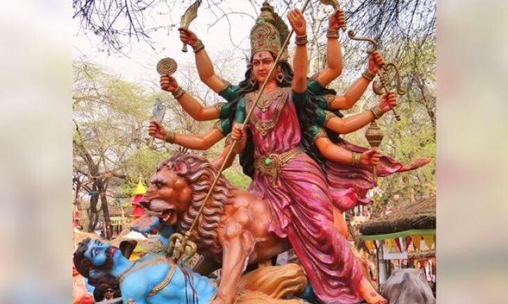 इस कारण माँ दुर्गा करती हैं शेर की सवारी