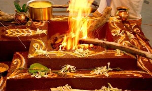 हवन के दौरान भूलकर भी न करें ये गलतियां