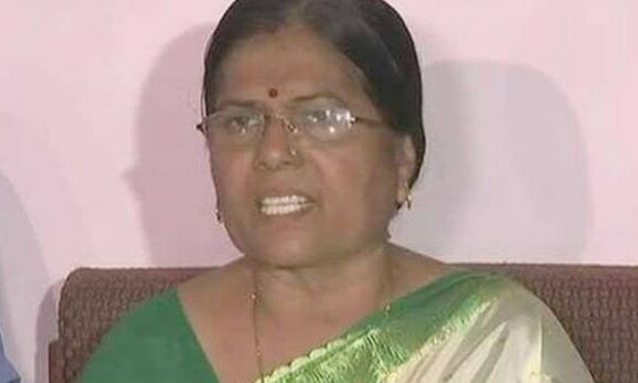 मुजफ्फरपुर शेल्टर होम मामले में पूर्व मंत्री पर लटकी गिरफ्तारी की तलवार