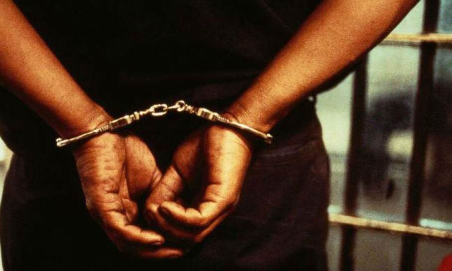 नोएडा पुलिस के हत्थे चढ़ा 25 हजार का इनामी बदमाश, लाखों की लूट को दे चुका है अंजाम
