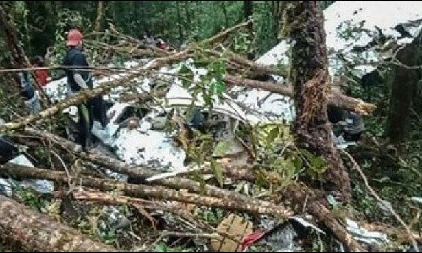 इंडोनेशिया में विमान दुर्घटना में आठ की मौत, सिर्फ 12 साल का एक बच्चा जिन्दा बचा